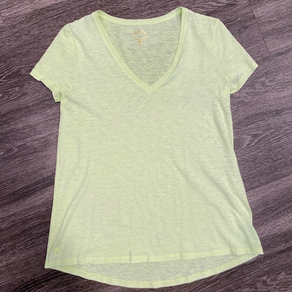 Lilly Pulitzer, Size Small, V-neck T-shirt